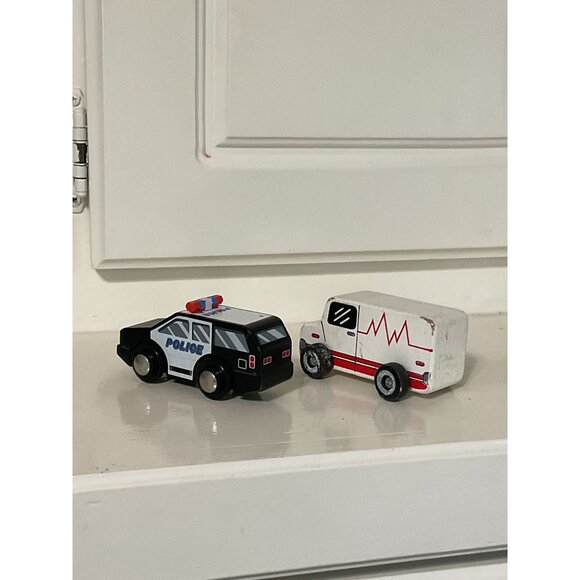 Wooden Toy Emergency Vehicles Police Ambulance Toy Train Accessories - Picture 5 of 6